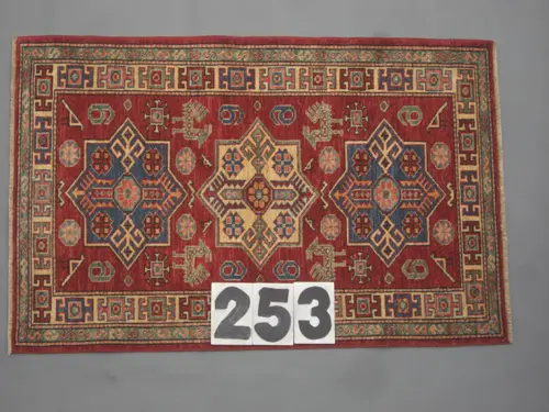 253