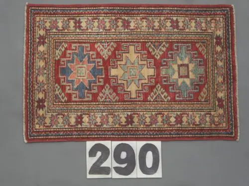 290